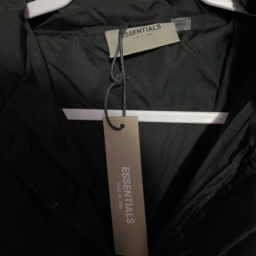 Essentials puffer jacket - Picture 3 of 3